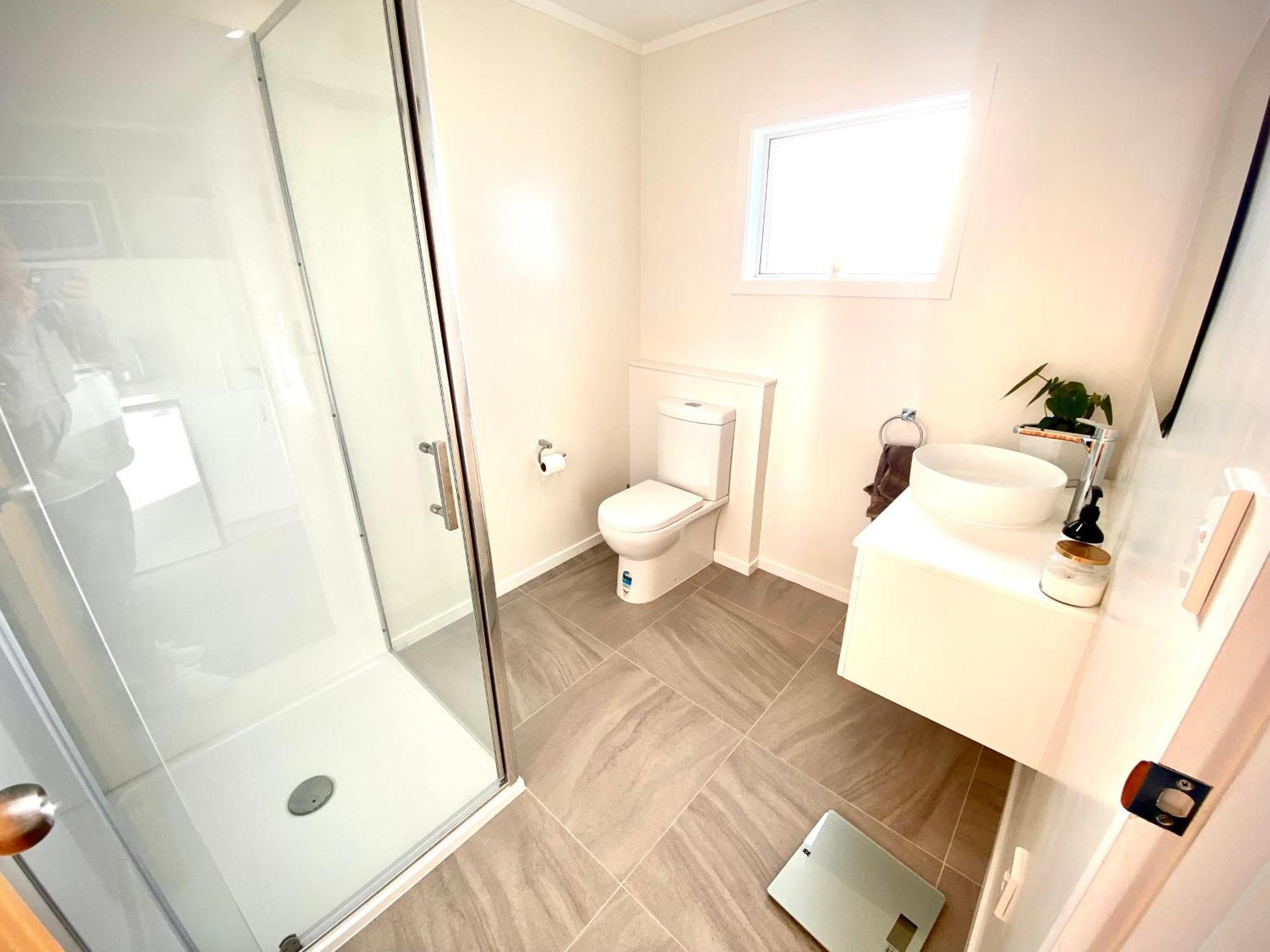 2 Mile Bay Guesthouse Taupo Exterior photo