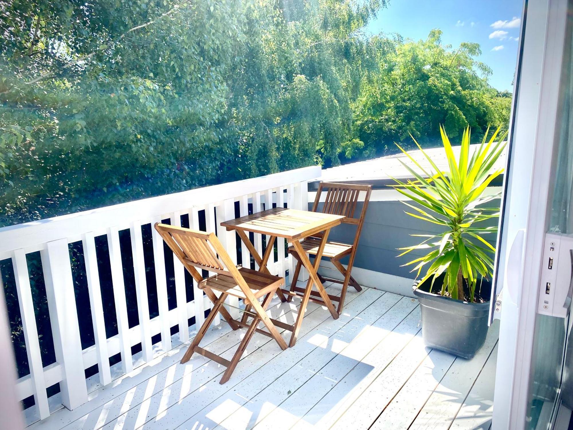 2 Mile Bay Guesthouse Taupo Exterior photo